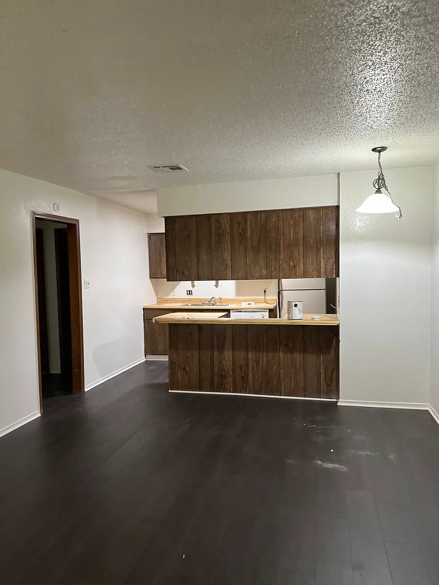 Building Photo - 2902 NW 46th St #C