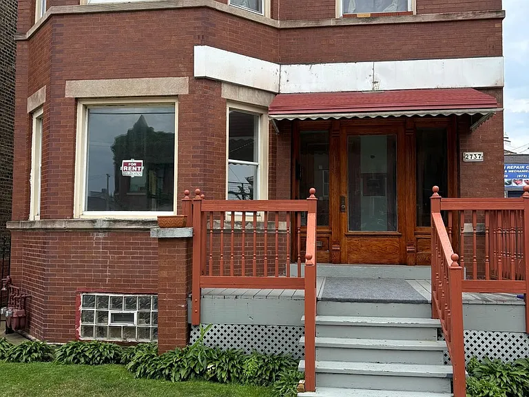2737 W Belmont Ave #1 — Photo 1