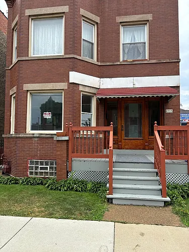 2737 W Belmont Ave #1 Photo 1