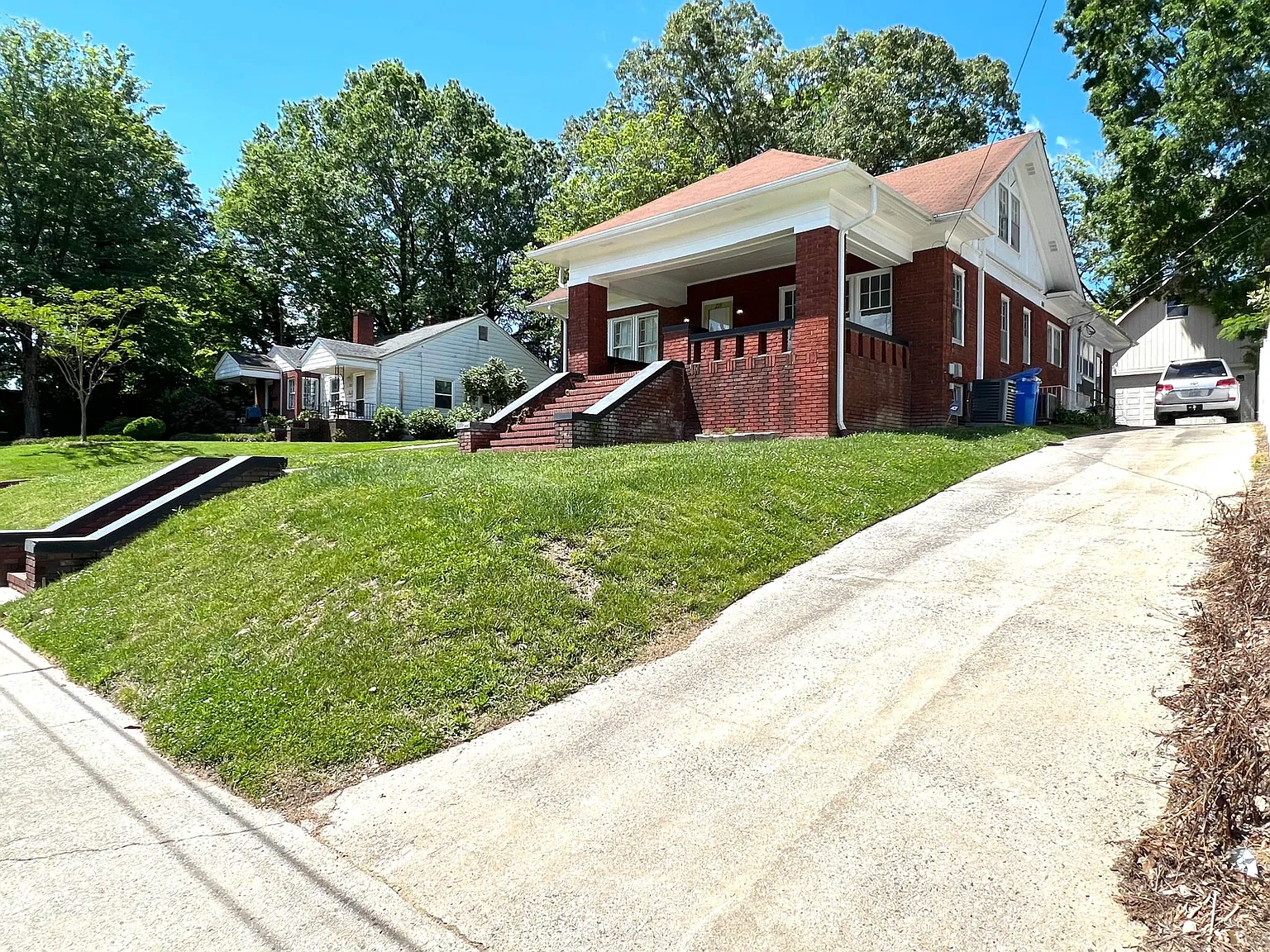 6 bed, 3153 sqft, $2,400 — Photo 2