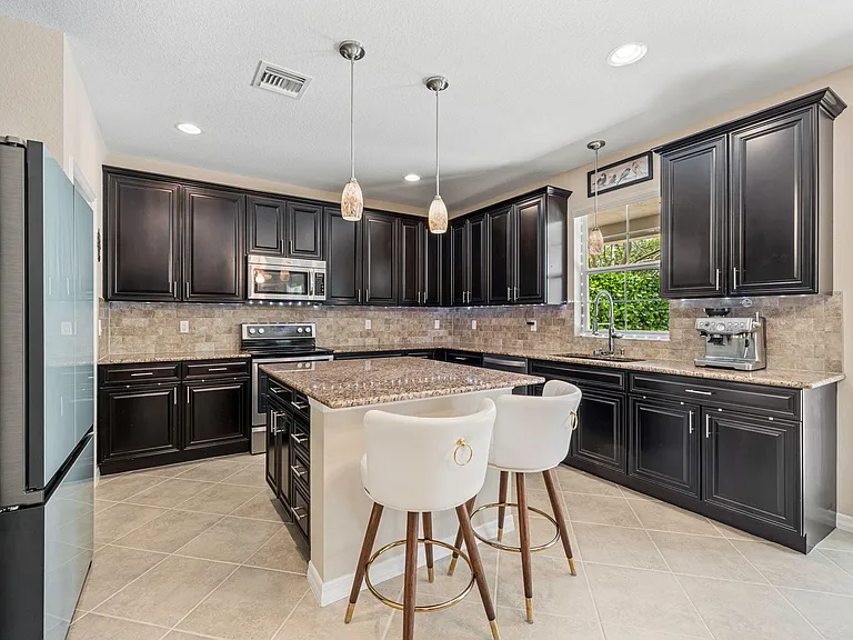 10652 Ivanhoe Ln — Photo 21