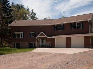 108 Cedar Ln, Marquette, MI 49855