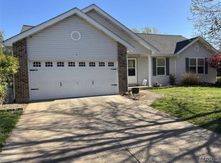 4 Springwind Ct, O'Fallon, MO 63366