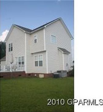 4th image of 405 Selby Ct