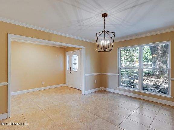 5th image of 309 White Harbor Rd