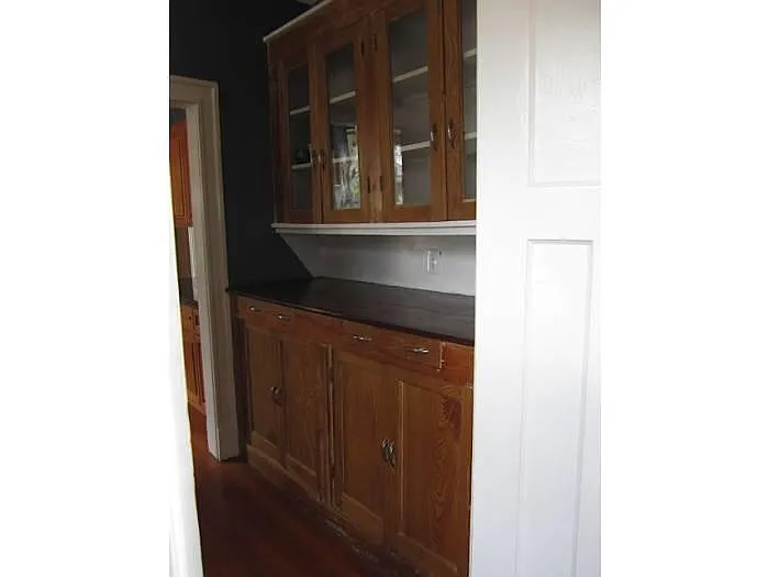 Kitchen Storage - 2015 Broadway St