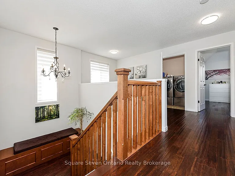 635 Commonwealth Cres — Photo 16