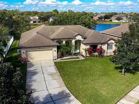 3rd image of 1320 Hunterman Ln