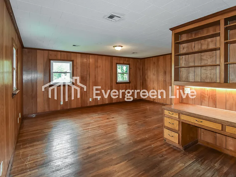 3678 Windemere Dr — Photo 3