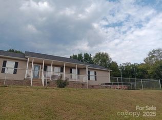 932 Eastern Ridge Dr, Newton, NC 28658