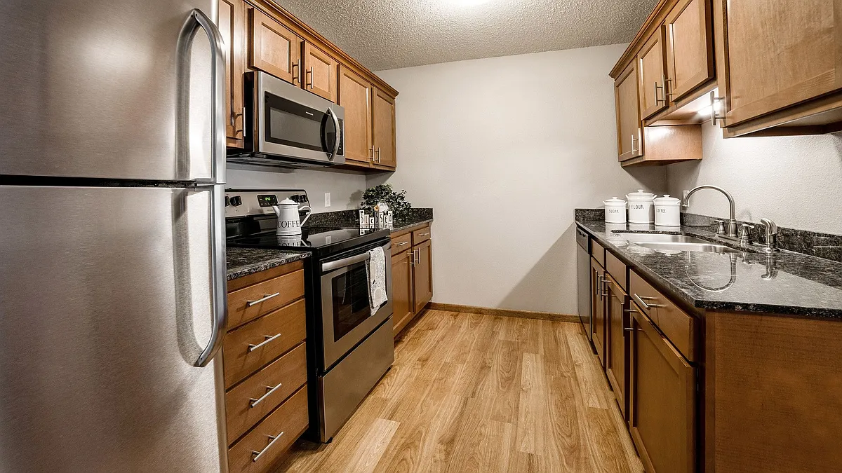 Building Photo - Legacy Pointe Apartments