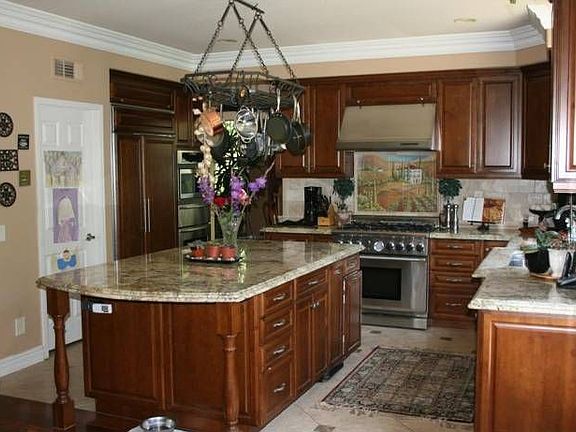 True Gourmet Kitchen