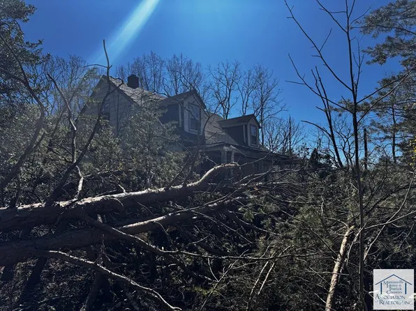 90 Persimmon Ln, Callaway, VA 24067