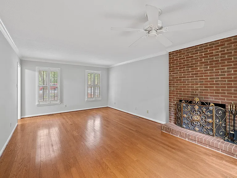305 Old Fox Trl — Photo 8