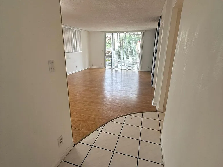 404 NW 68th Ave #206 — Photo 4