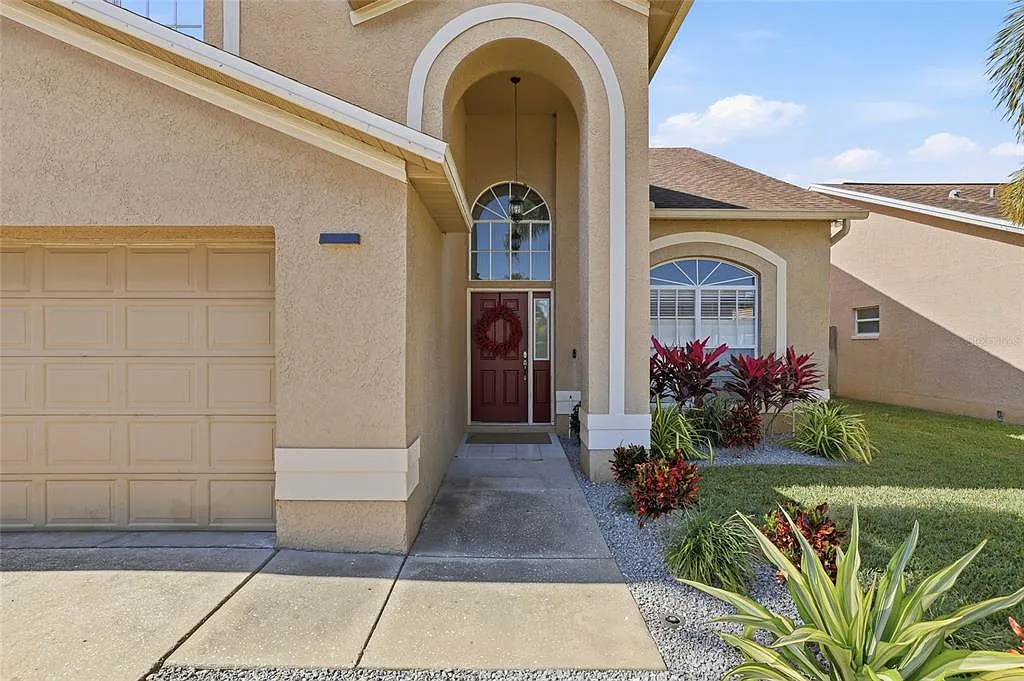 4 bed, 2.5 bath, 2289 sqft, $3,800 — Photo 4