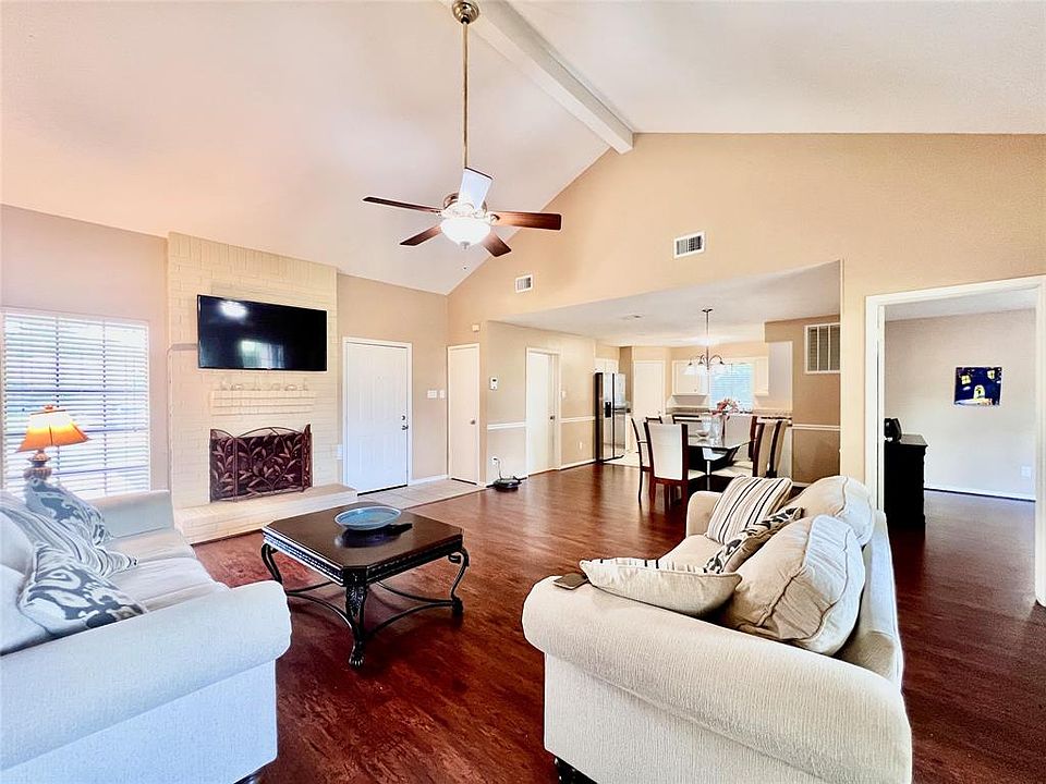 1st image of 18738 Shannon Glen Ln