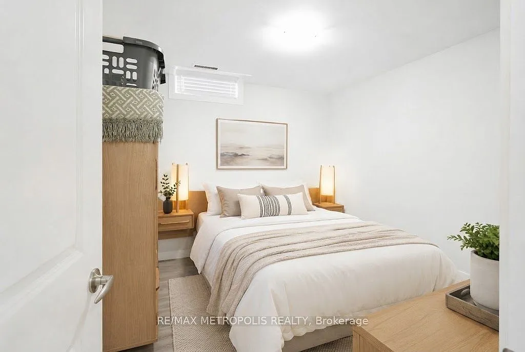 2 bed, $1,900 — Photo 4