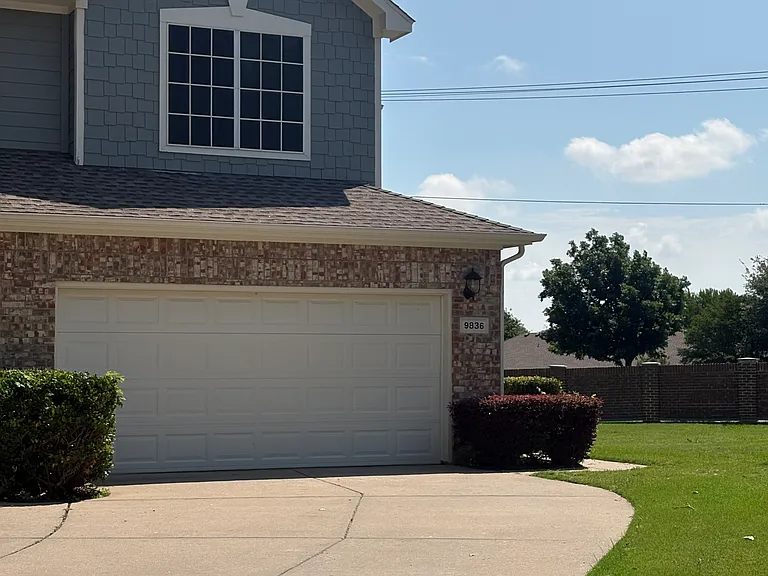 9836 Cambria Ct — Photo 1