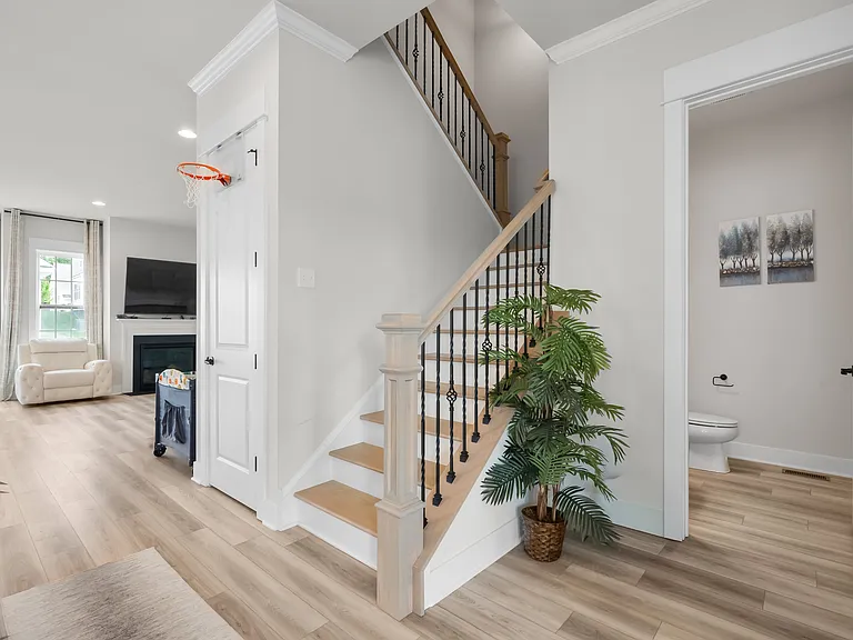 155 Lotus Ln — Photo 19