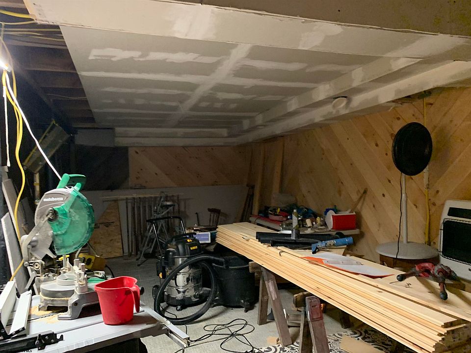 696 Hoop Pole Hollow Rd, Mount Clare, WV 26408 Zillow