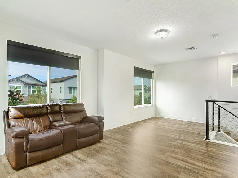 10372 Austrina Oak Loop — Photo 9