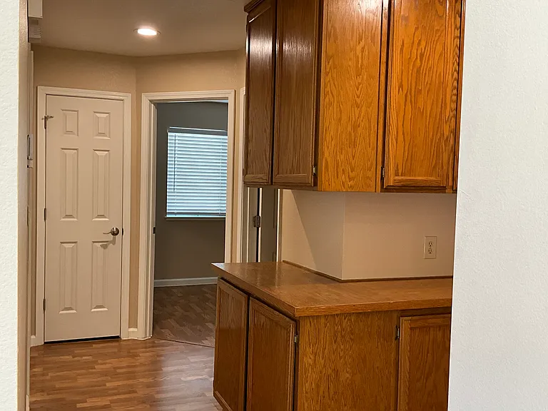 8940 Meadowspring Dr — Photo 7