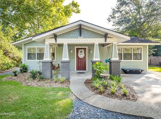 131 Lafayette Cir, Ocean Springs, MS 39564