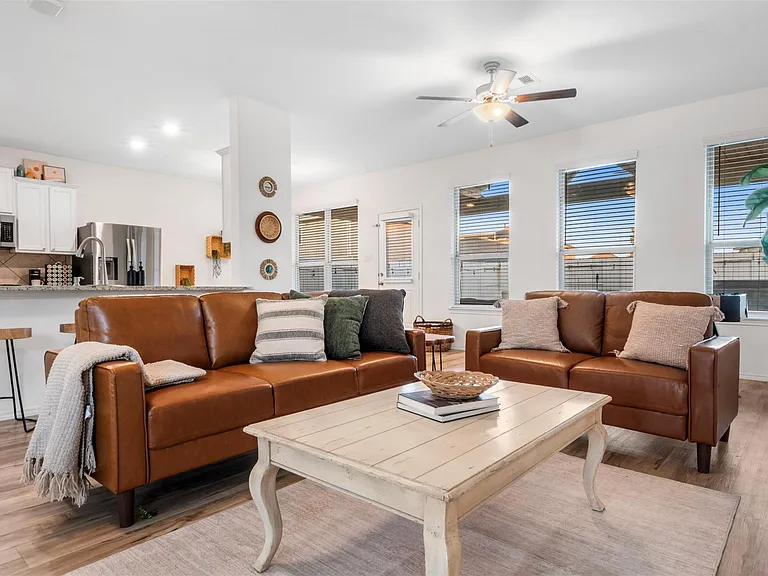 18426 White Stallion Ln — Photo 10