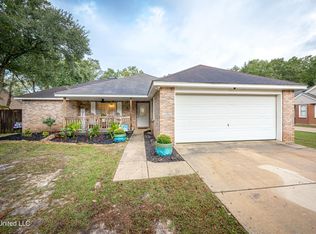 1501 S 7th St, Ocean Springs, MS 39564