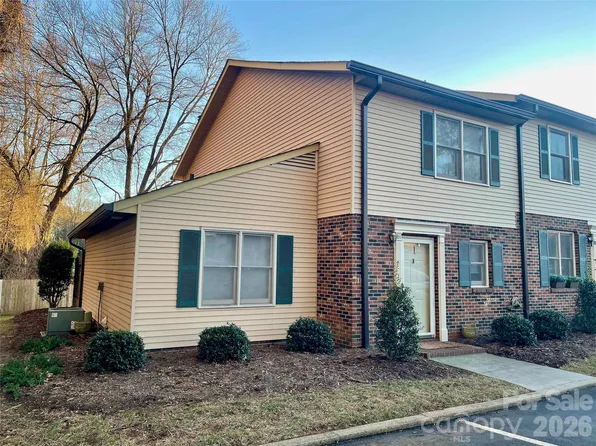 1330 5th St NE APT 191, Hickory, NC 28601