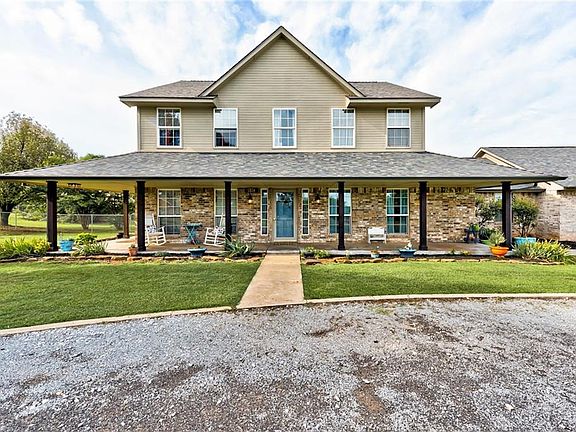 3rd image of 13532 La Cresta Dr