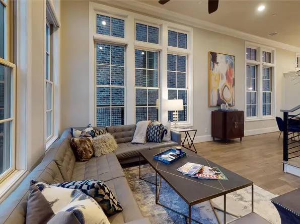 14961 Magnolia St, Addison, TX 75001