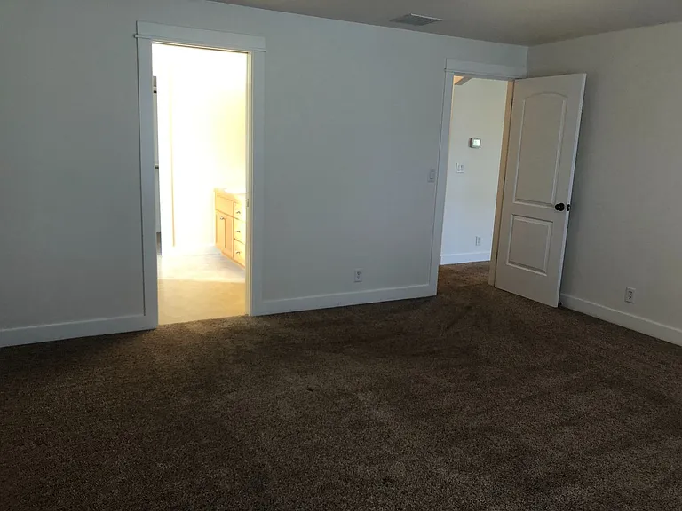 6081 Landmark Ln — Photo 24