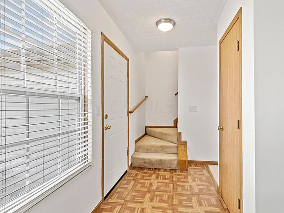 2nd image of 5384 Meadowlark Psge