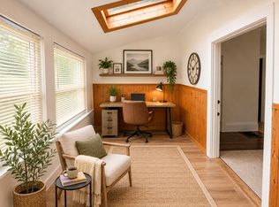 21 Warren Ave, Waltham, MA 02452