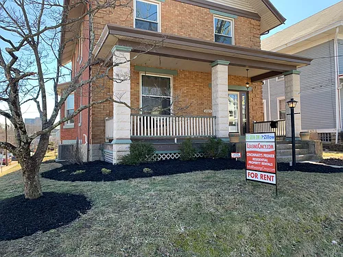 2425 Hudson Ave Photo 1