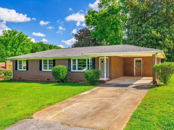 3 Pueblo Dr, Greenville, SC 29617