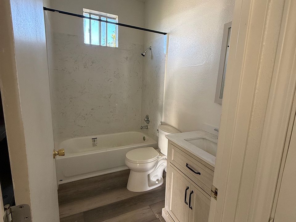 2nd image of 5891 Montclair Ave Unit 4