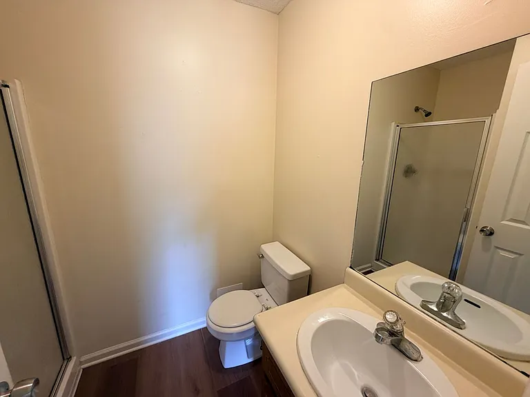 1438 Green St — Photo 12