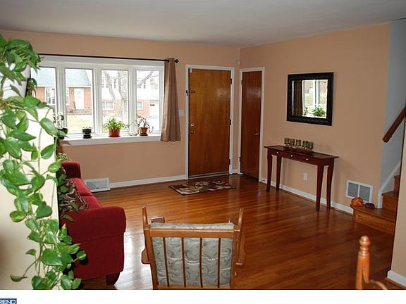 5th image of 2709 N Robino Dr
