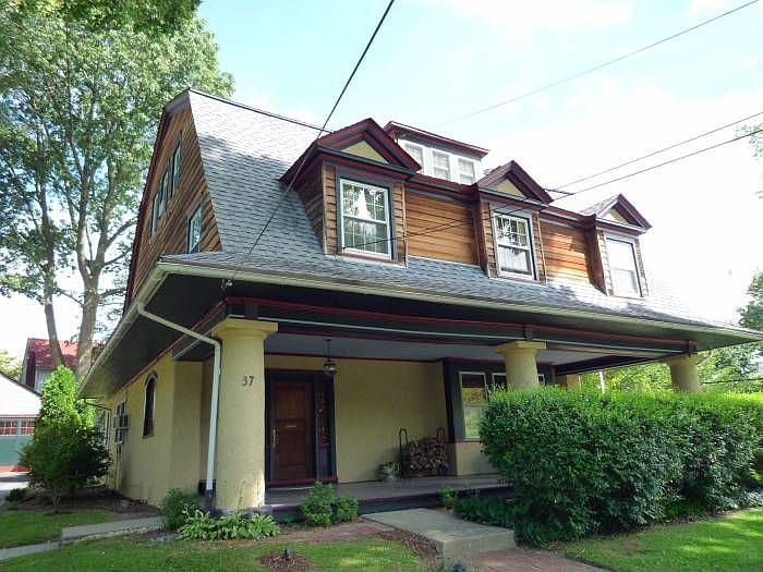 37 W Greenwood Ave