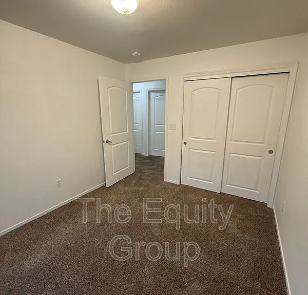 2544 W Lark Ave — Photo 16