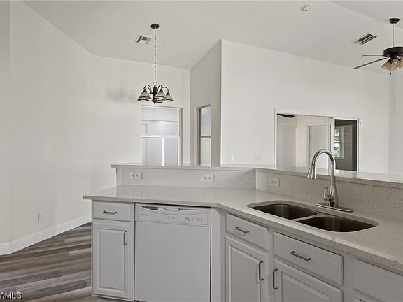 4th image of 3035 NW 16th Pl