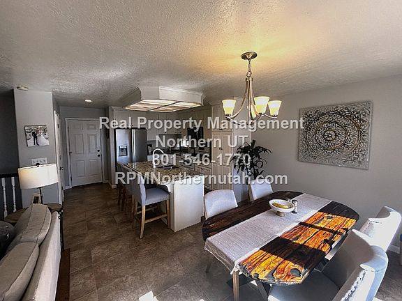 5th image of 703 W 2175 N