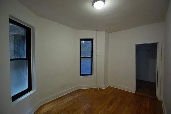 Rented by Compass | media 45