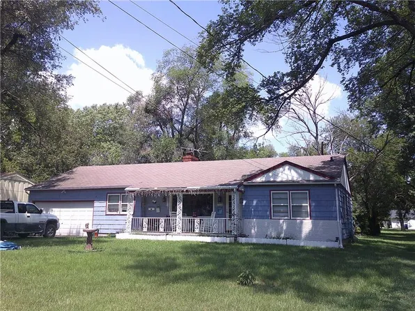 712 W Wabash St, Olathe, KS 66061