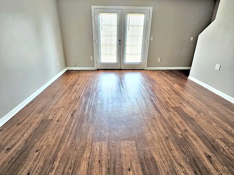 Avalon Cove Townhomes — Photo 53