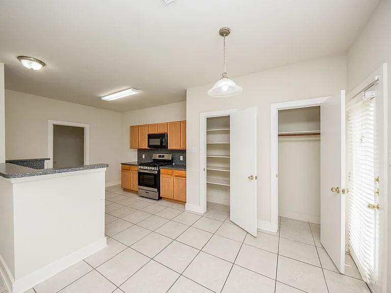 5839 Sonoma Rdg — Photo 10