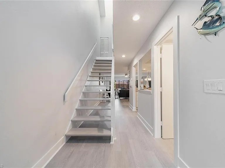 820 Meadowland Dr #D — Photo 14